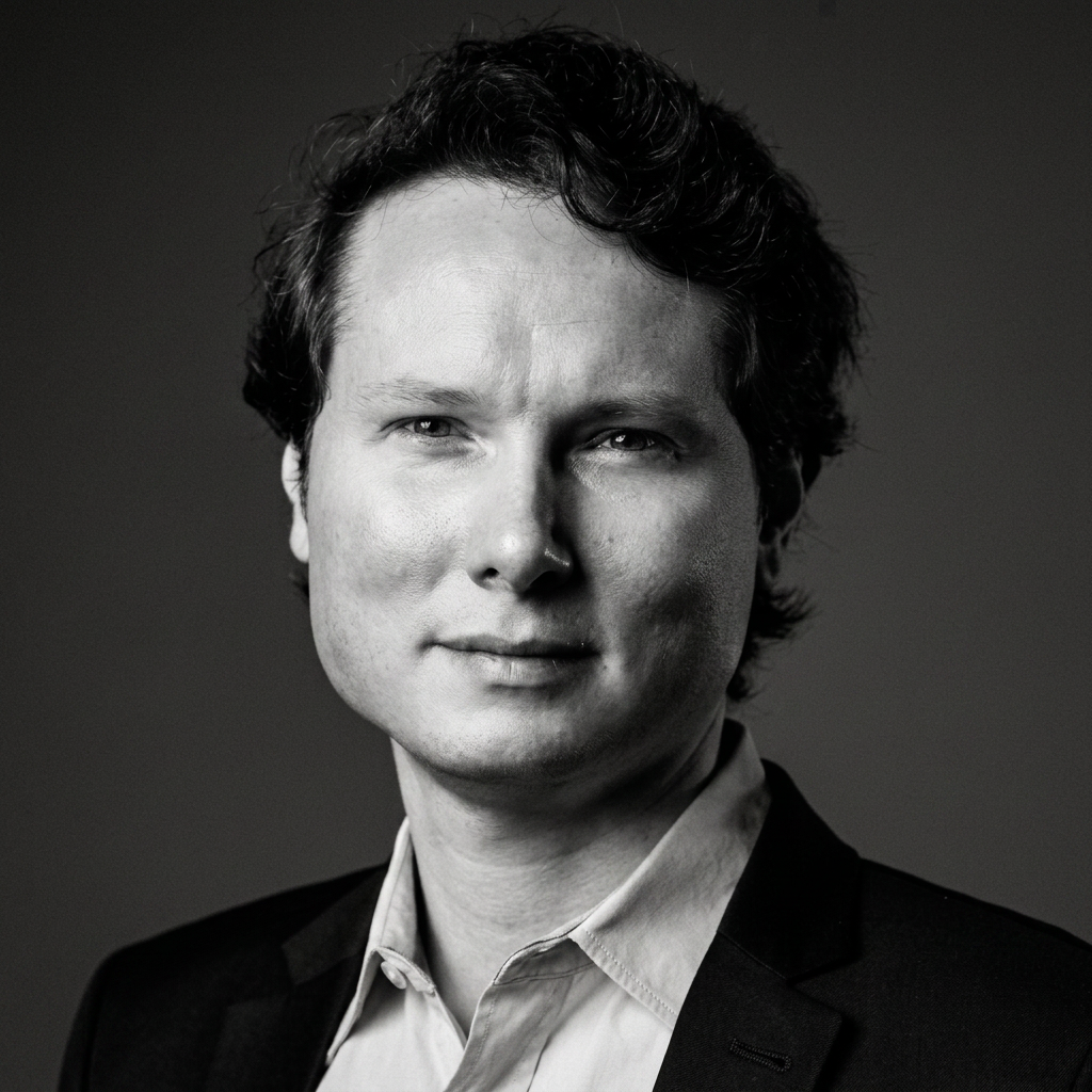 Retrato editorial de Marcos Boschetti, CEO da Nelogica.