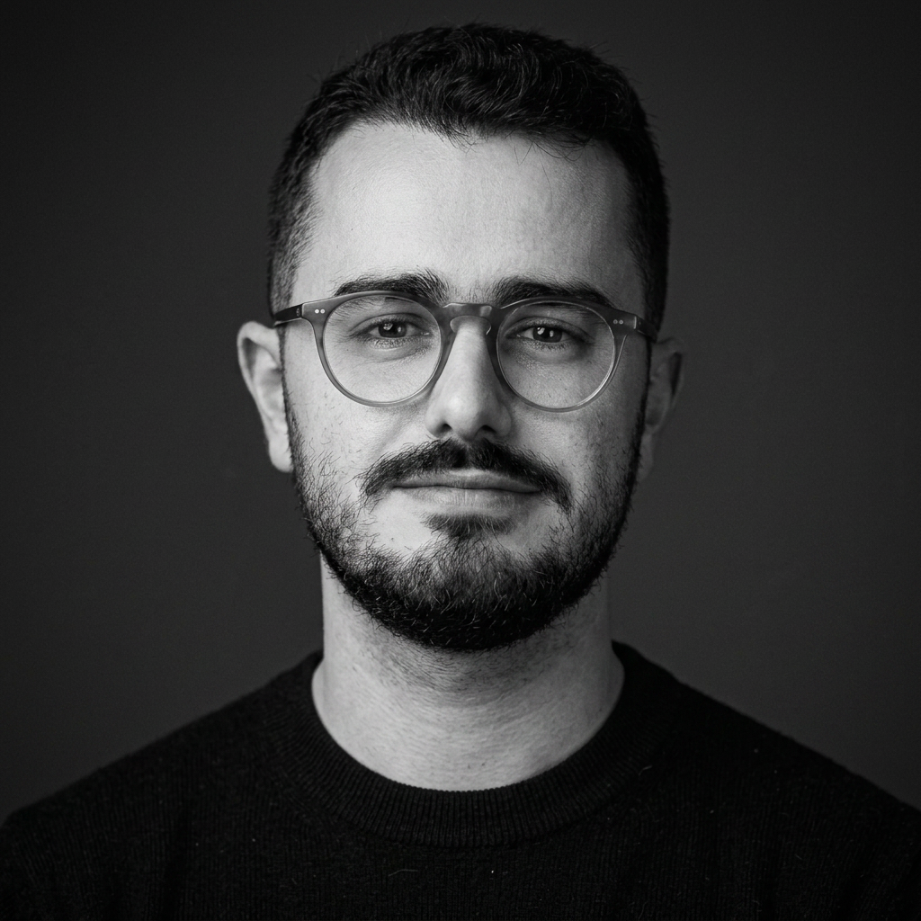 Retrato editorial de Raphael Ramos Monteiro, Diretor de Digital e Clientes da Panvel.